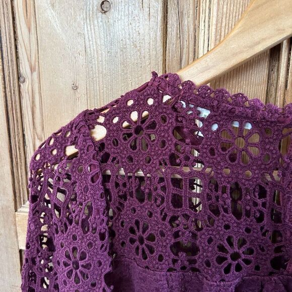 Eri+Ali Medium Shirt‎ Maroon Red Floral 3/4 Sleeve Lace Crewneck Button Anthro - Picture 8 of 10